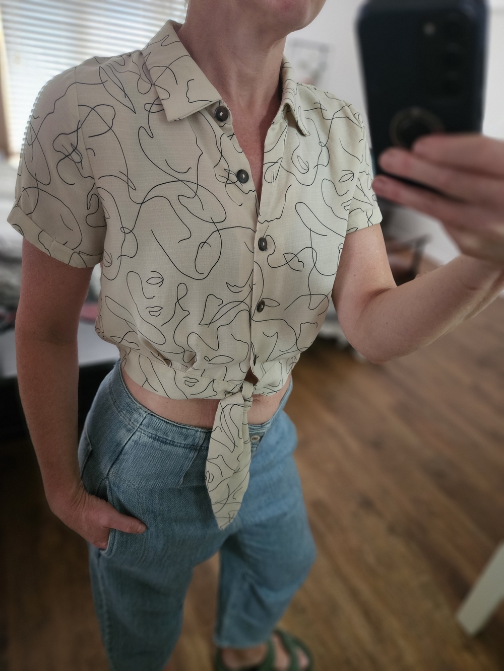 Tie-Front Short Sleeve Blouse in Cream with Abstract Line Print, Size Small